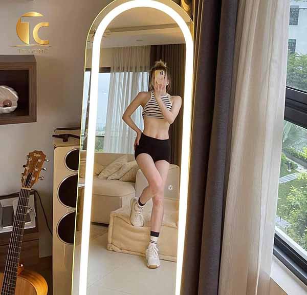 Gương soi toàn thân thường được sử dụng trong những không gian nào