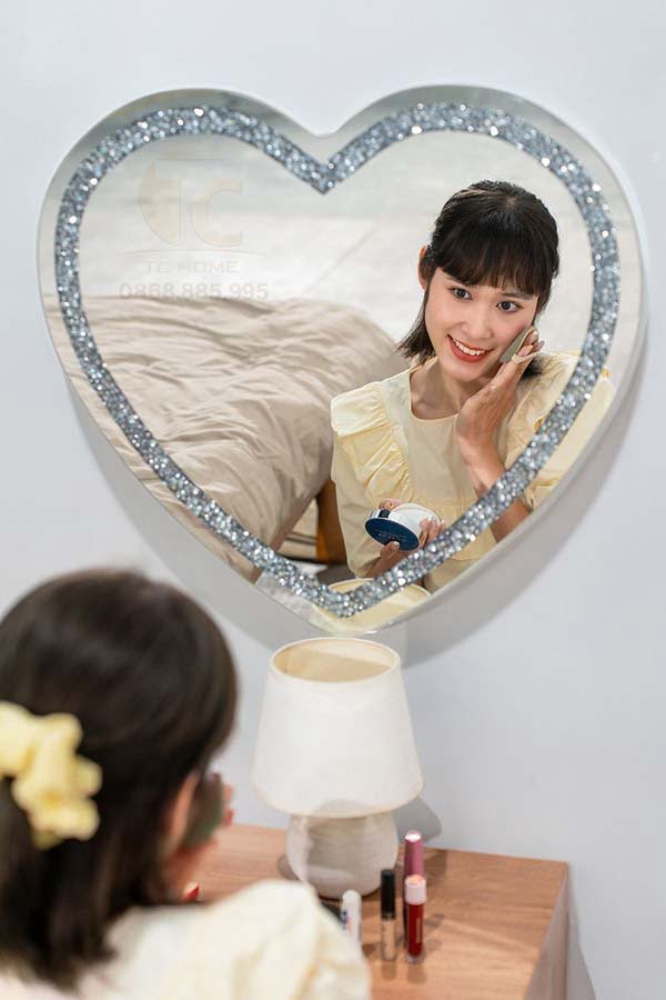 guong make up 5 Gương trang điểm nghệ thuật