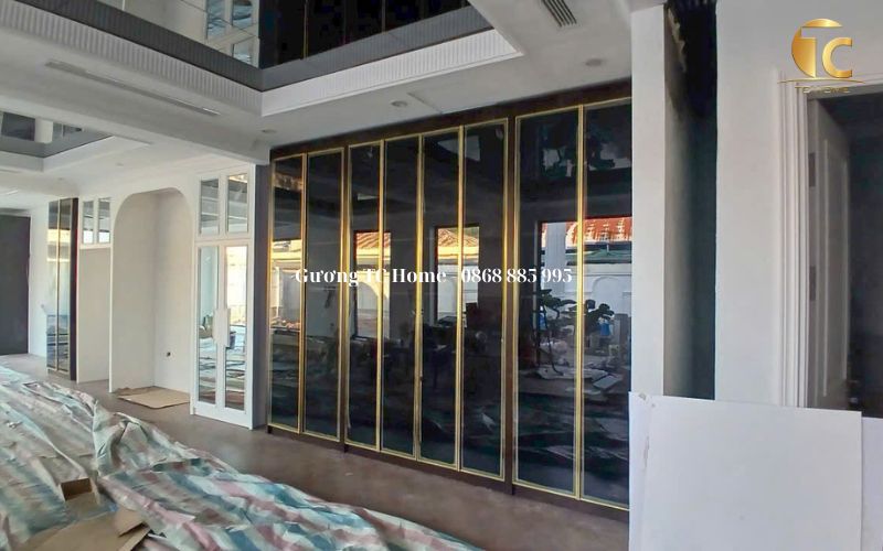 a Cánh kính tủ quần áo TC Home