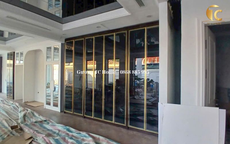 f cánh nhôm kính tủ áo TC Home