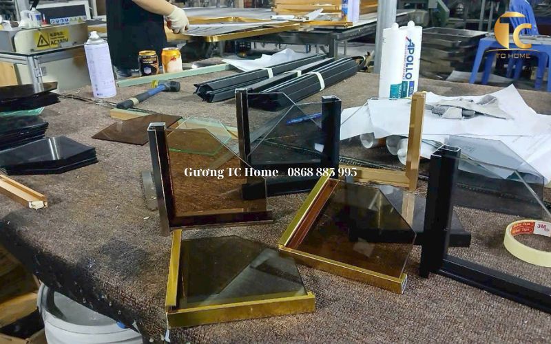 cánh nhôm kính tủ áo TC Home
