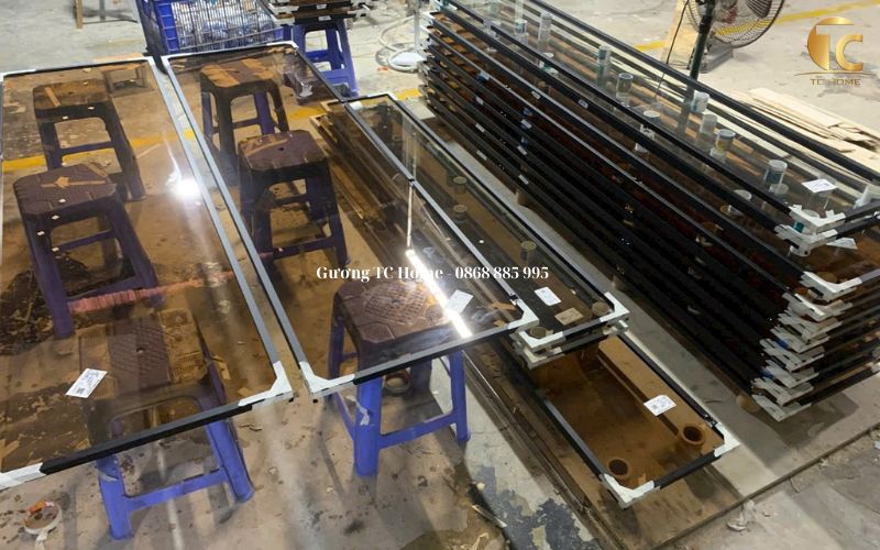 edfhgjk cửa kính tủ áo